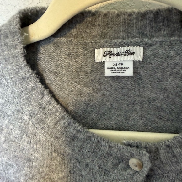 Urban Outfitters Kimchi Blue Short-Sleeve Gray Button-Front Cardigan - Picture 3 of 3